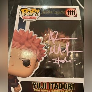 Funko Pop Yuji Itadori Vinyl Figure - Pink Hair, Black Outfit